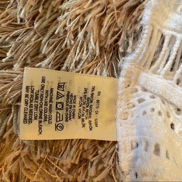 Anthropologie Maeve Ladder Lace Eyelet Tank Blouse.  Size 2 - Picture 7 of 7